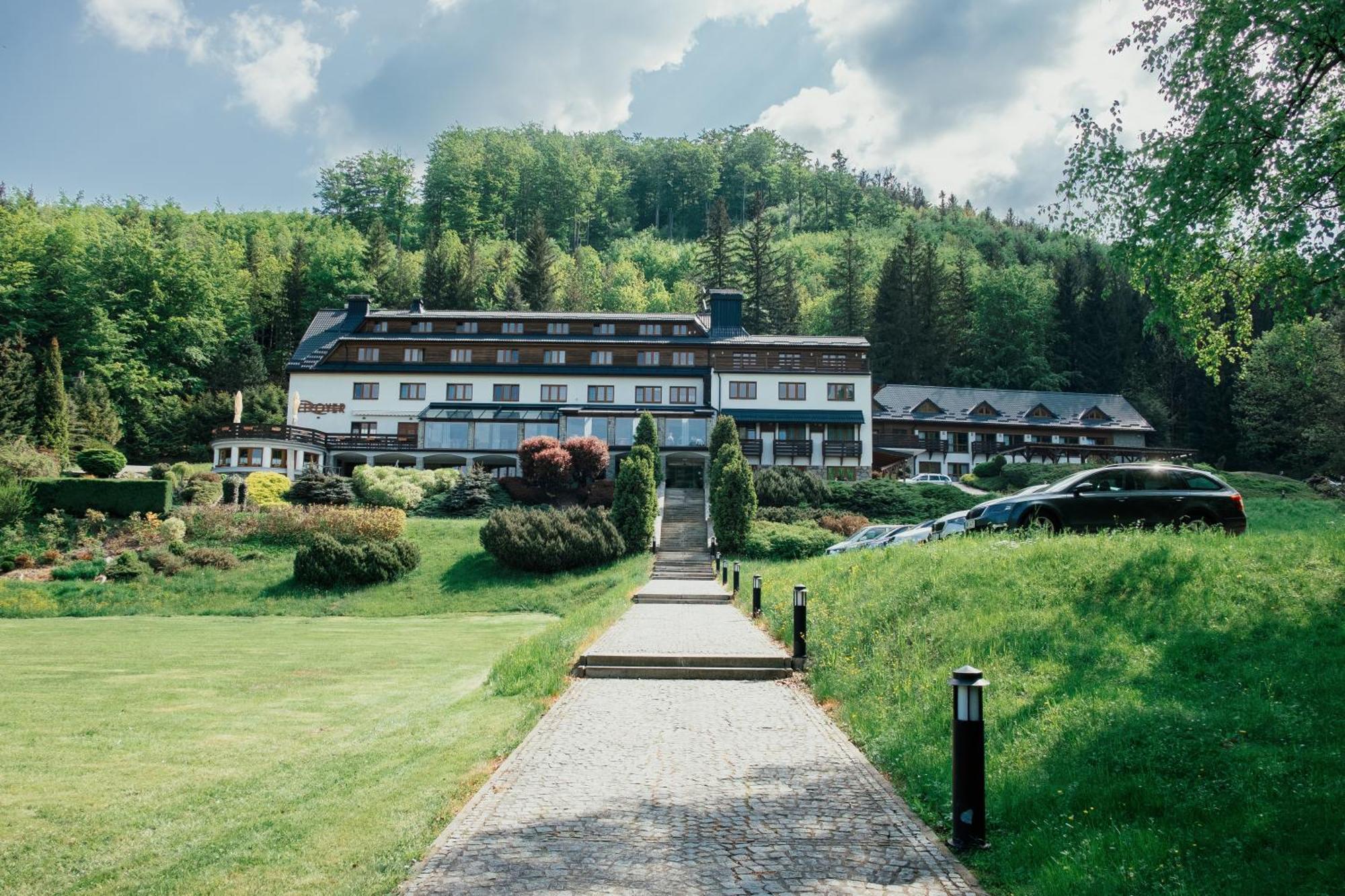 Hotel Troyer Trojanovice Ngoại thất bức ảnh