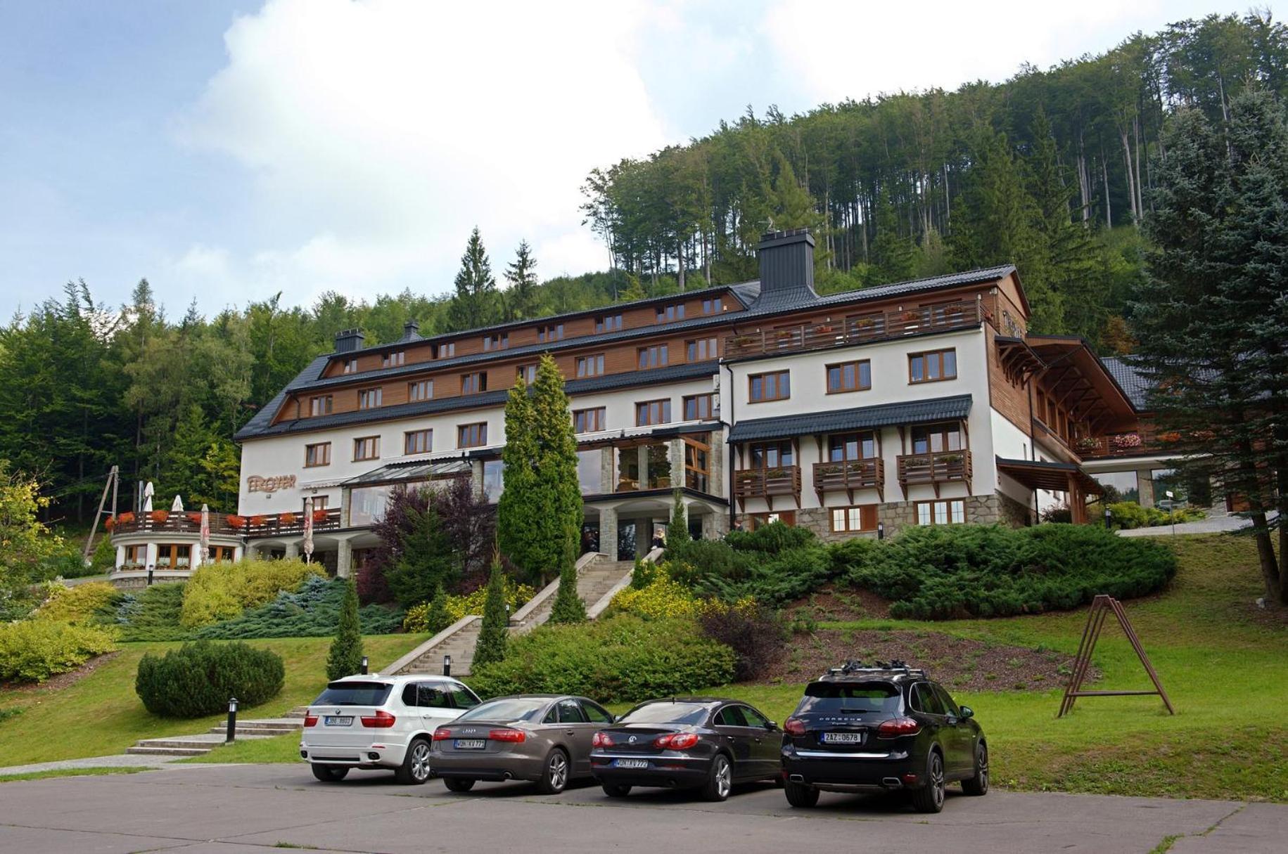Hotel Troyer Trojanovice Ngoại thất bức ảnh